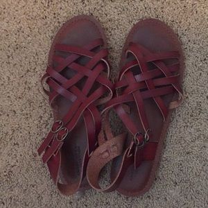 American Eagle sandals